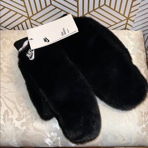 Nike Black Faux Fur Mittens